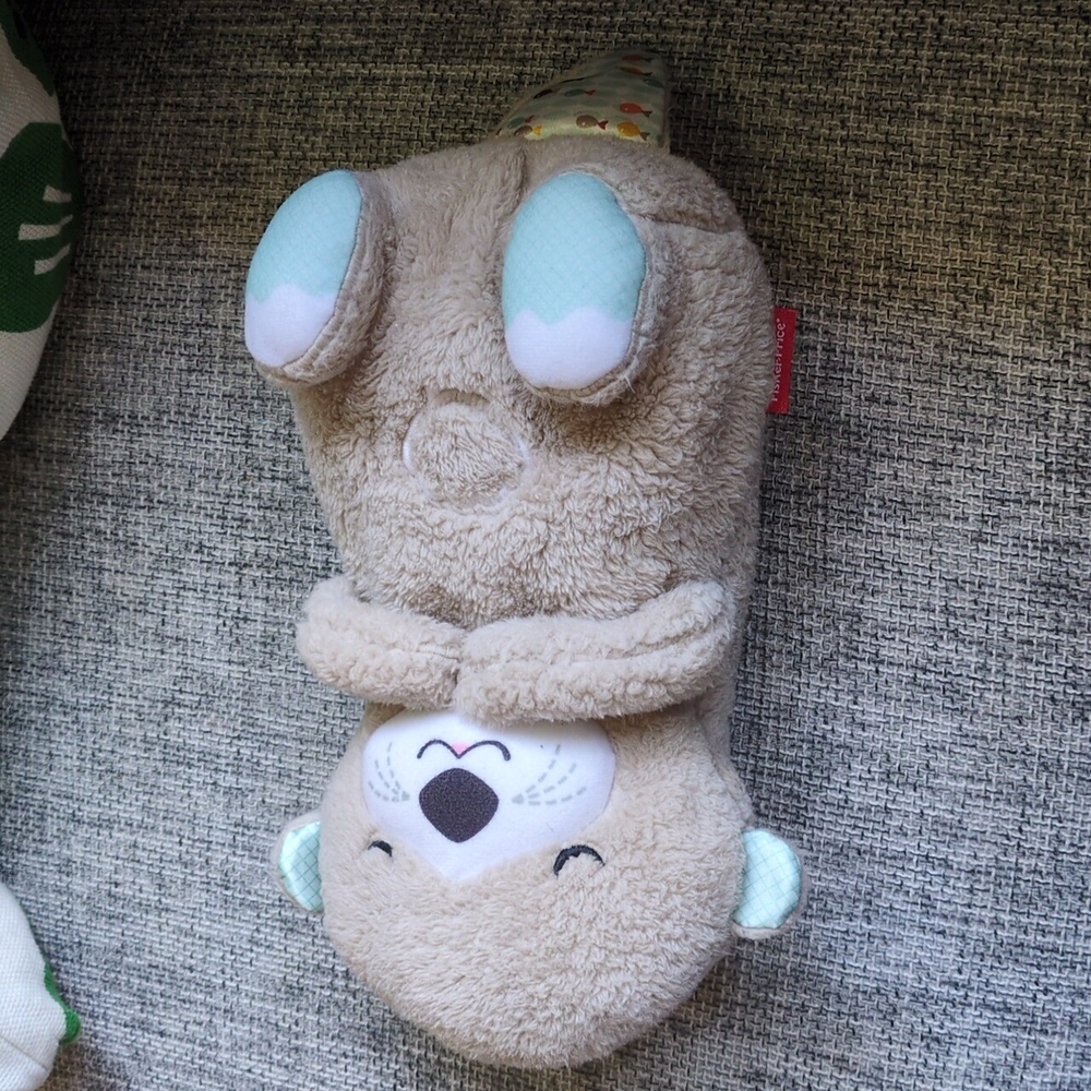 Fisher-Price Soothe 'n Snuggle Otter Sound Machine with Light & Breathing Motion
